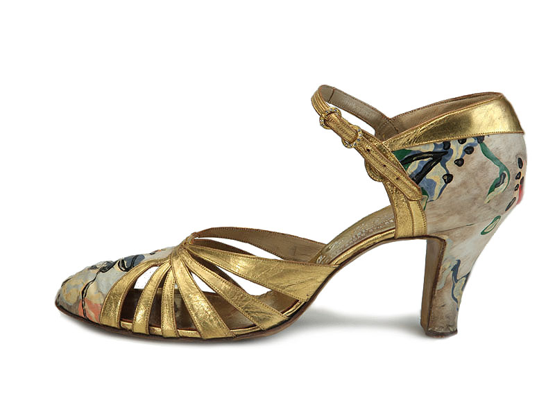 Shoe-Icons / Shoes / Lady's shoes made of hand-painted fabric and gold