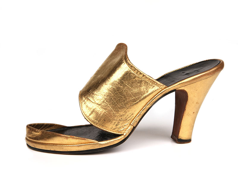 Shoe-Icons / Shoes / Gold leather round open toe mules with a low ...