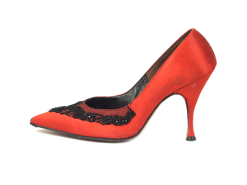 Shoe-Icons / Shoes / Red satin heels with black beads.
