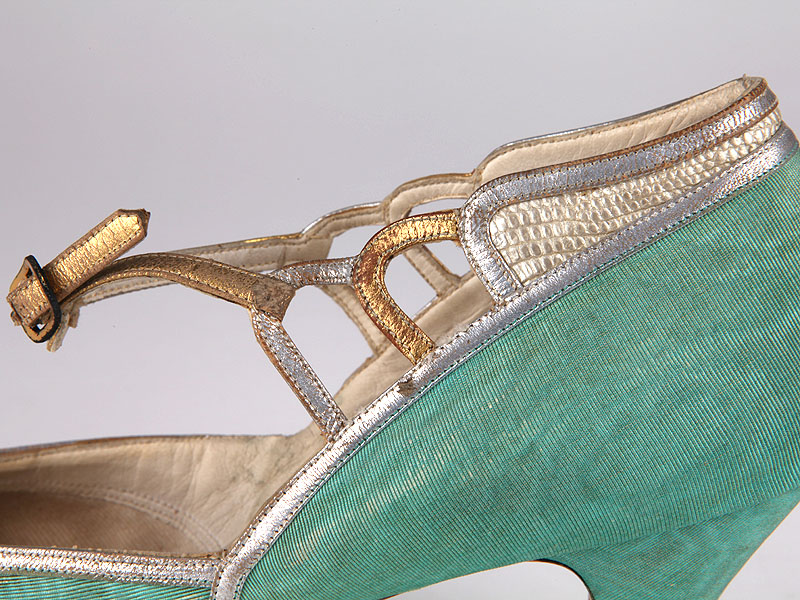 Shoe-Icons / Shoes / Turquoise moire satin shoes with a patterned ...