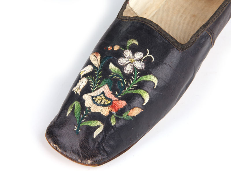 Shoe-Icons / Shoes / Pre-Civil War Lady's Dancing Shoes