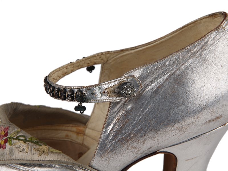 Shoe-Icons / Shoes / Silver leather shoes with triangle tongue ...
