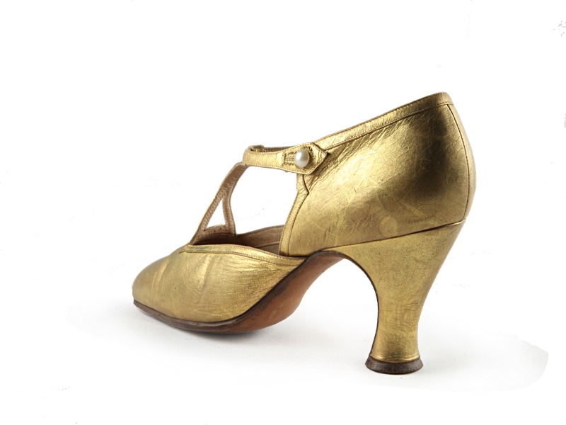 Shoe-Icons / Shoes / Ladies pumps with gold leather upper and T-strap.