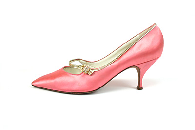 Shoe-Icons / Shoes / Pink Satin Stiletto Pumps with a Buckled Strap.