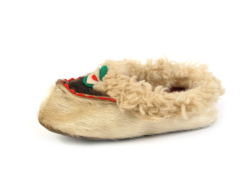 Shoe-Icons / Ethnic shoes / Child's Shearling Moccasin Shoes. USA. 1950s.